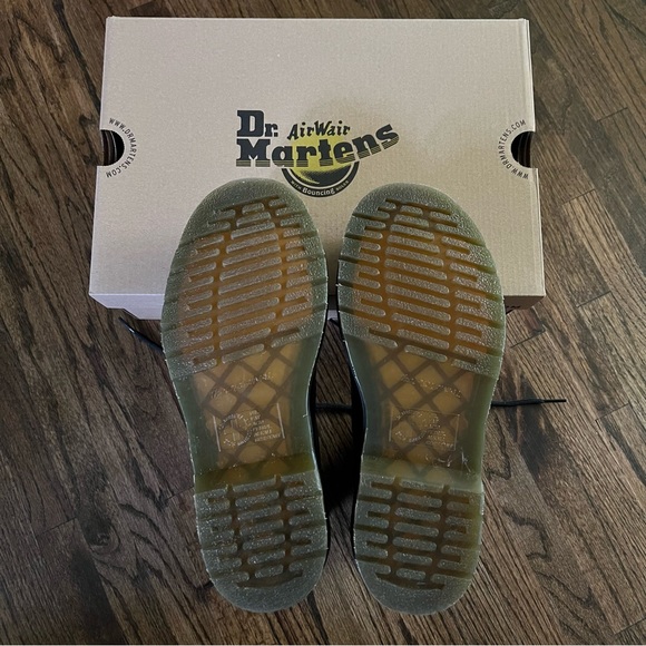 Dr. Martens 1460 Black Smooth Leather Combat Boot - Size Women’s 8, Men’s 7 - Picture 5 of 16